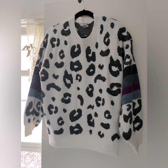 Excellent Condition - Women’s comfy warm sweater - Picture 6 of 6